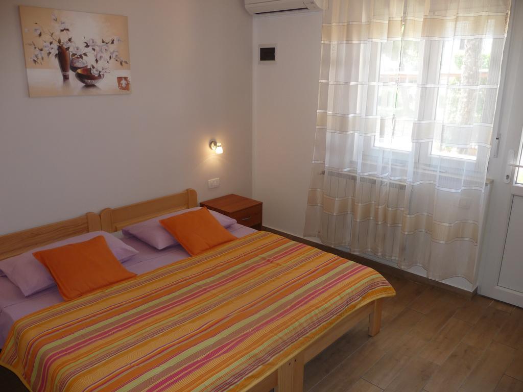Apartments & Rooms Milka Умаг Экстерьер фото