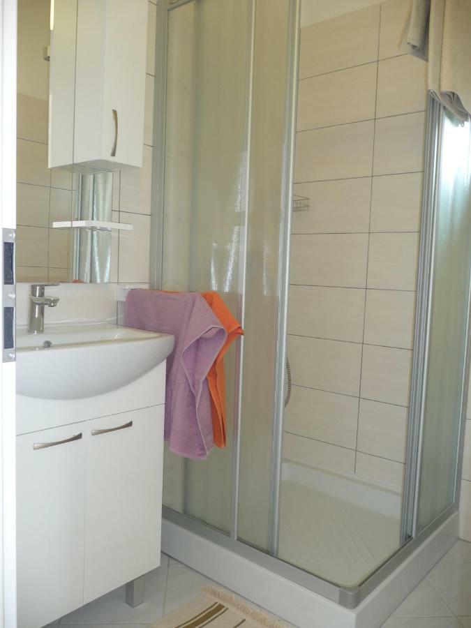 Apartments & Rooms Milka Умаг Экстерьер фото